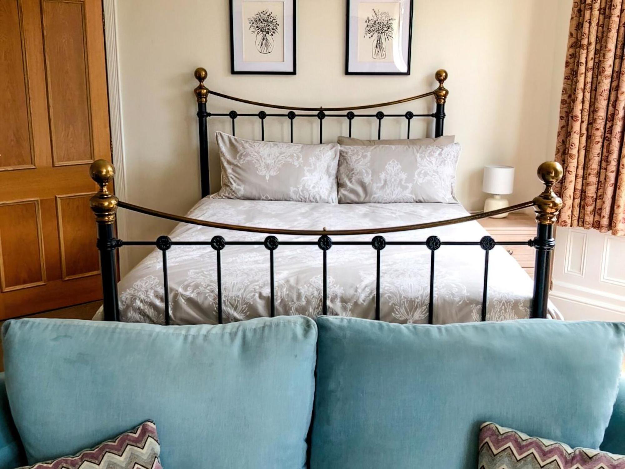 Queen Bs Bridlington Extérieur photo